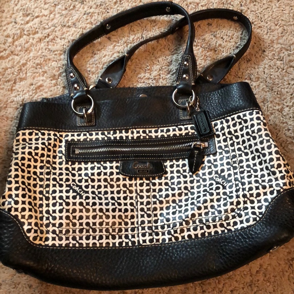 Old school Cs Coach bag